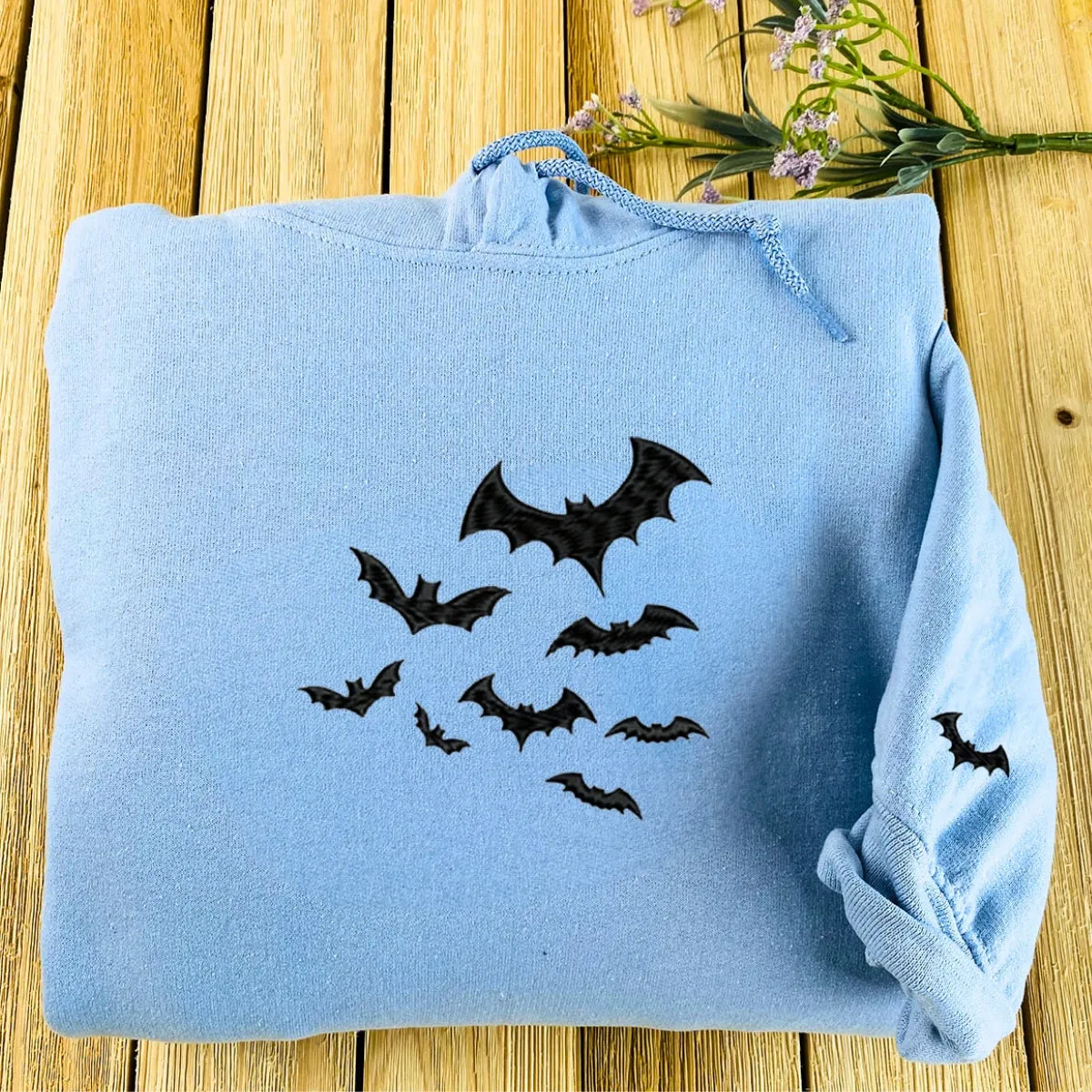 Bats Halloween Crewneck Sweatshirt, Embroidered Bats on Sleeve Hoodie for Men Women