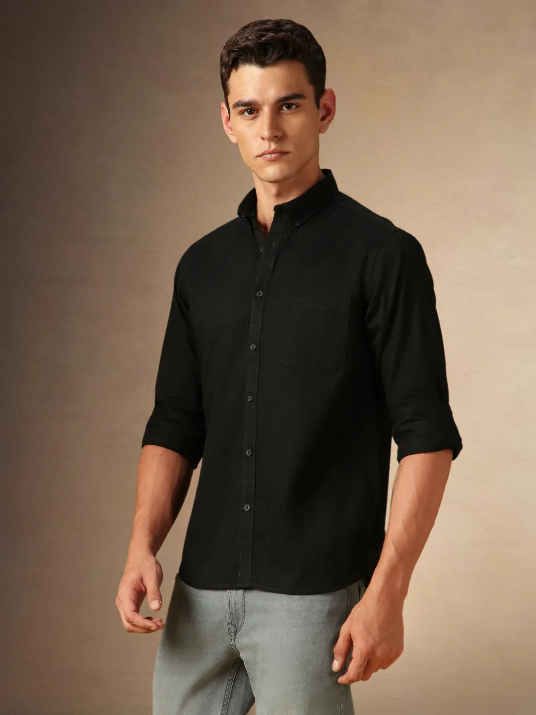 Men's Black Solid Spread Collar Full Sleeves Casual Shirt