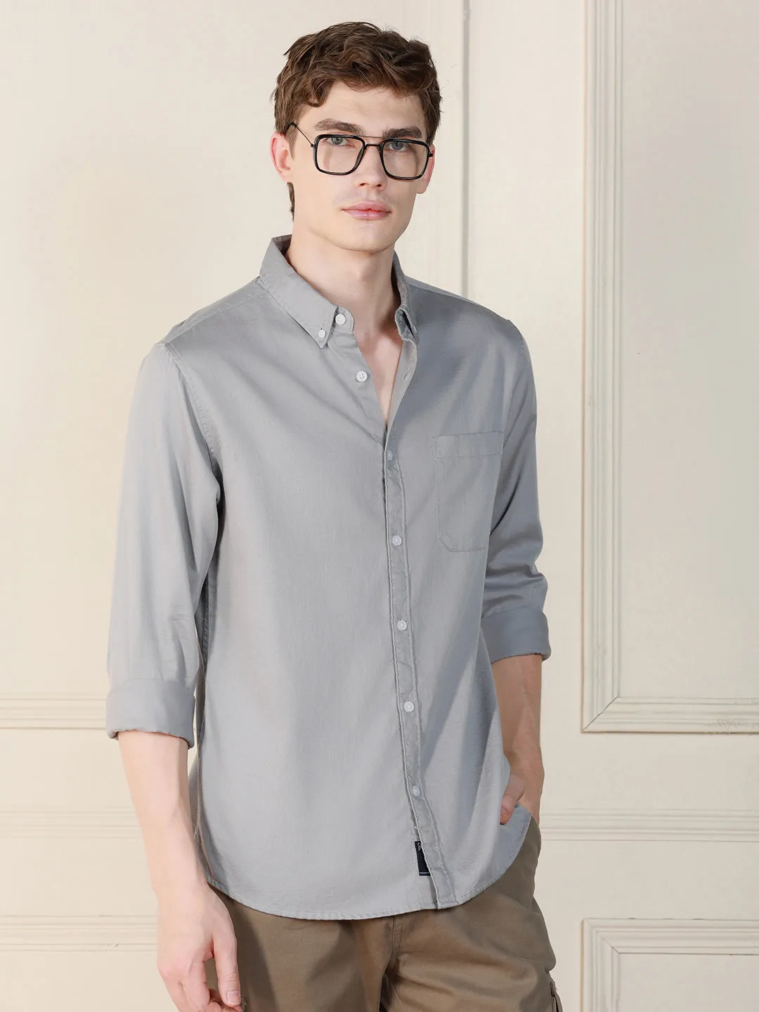 Men's Grey Solid Button-Down Collar Long Sleeves Regular Fit Casual Shirt